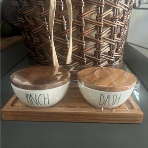 NEW Rae Dunn
Pinch & Dash 3 Piece Set